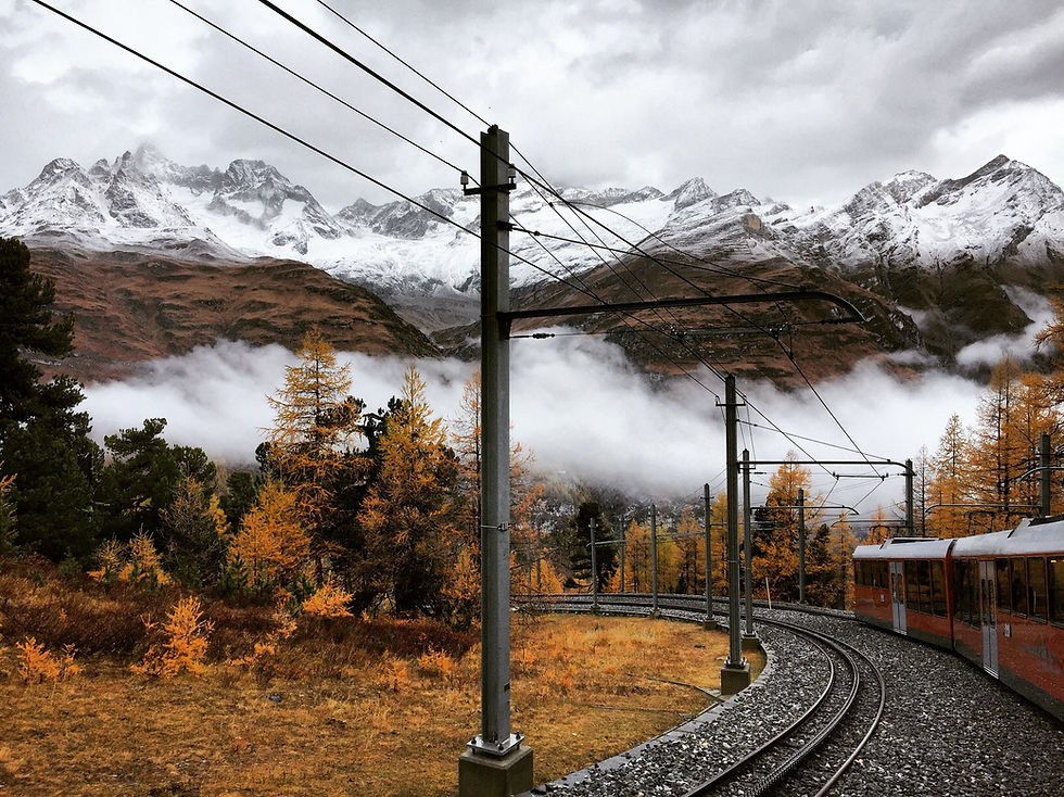 Reizen in de herfst met de trein naar Zwitserland
