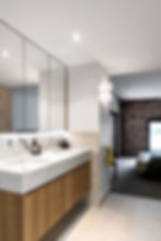 ensuite_timber_detail_marble