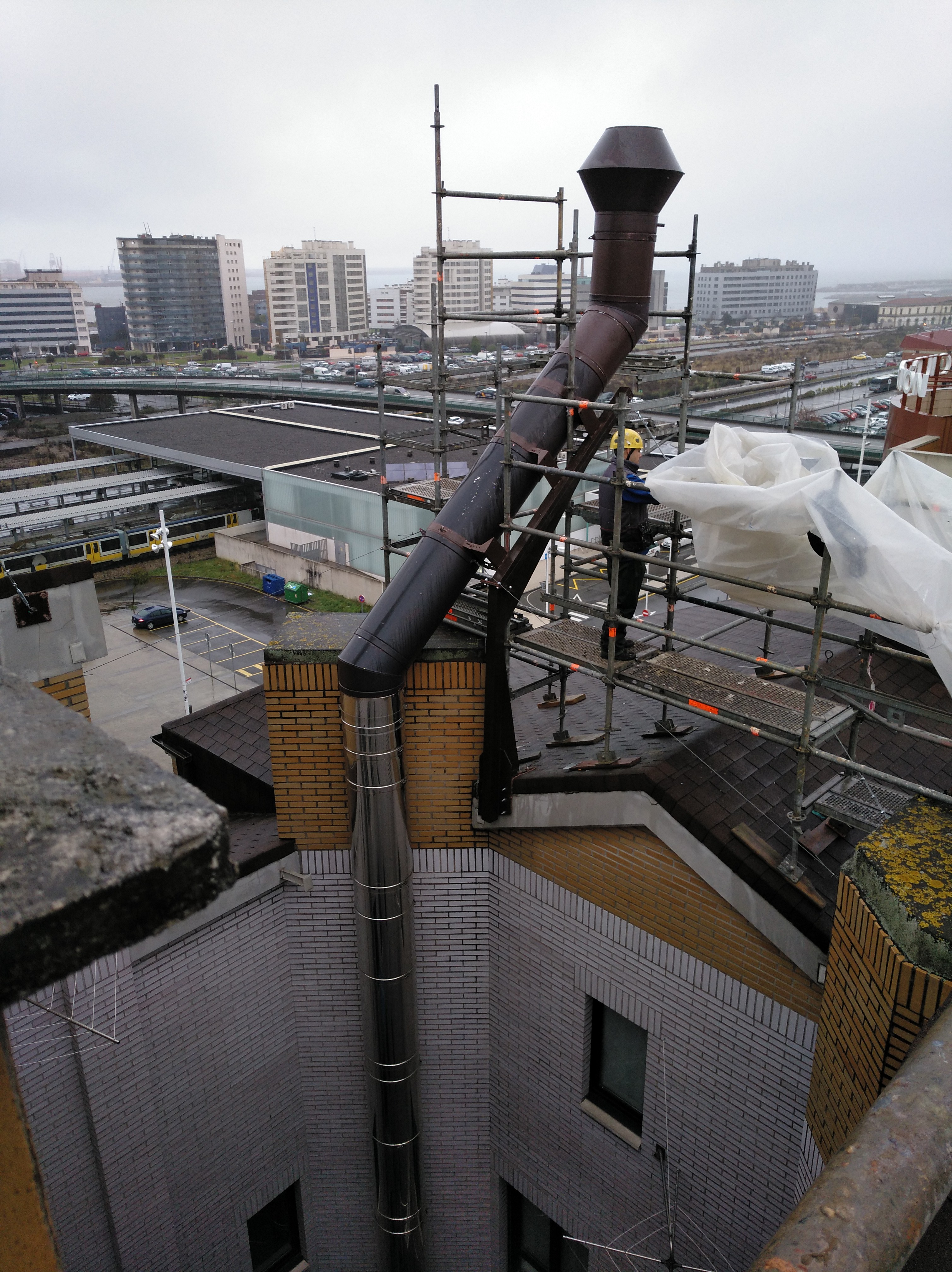 Estructuras de soporte y chimeneas