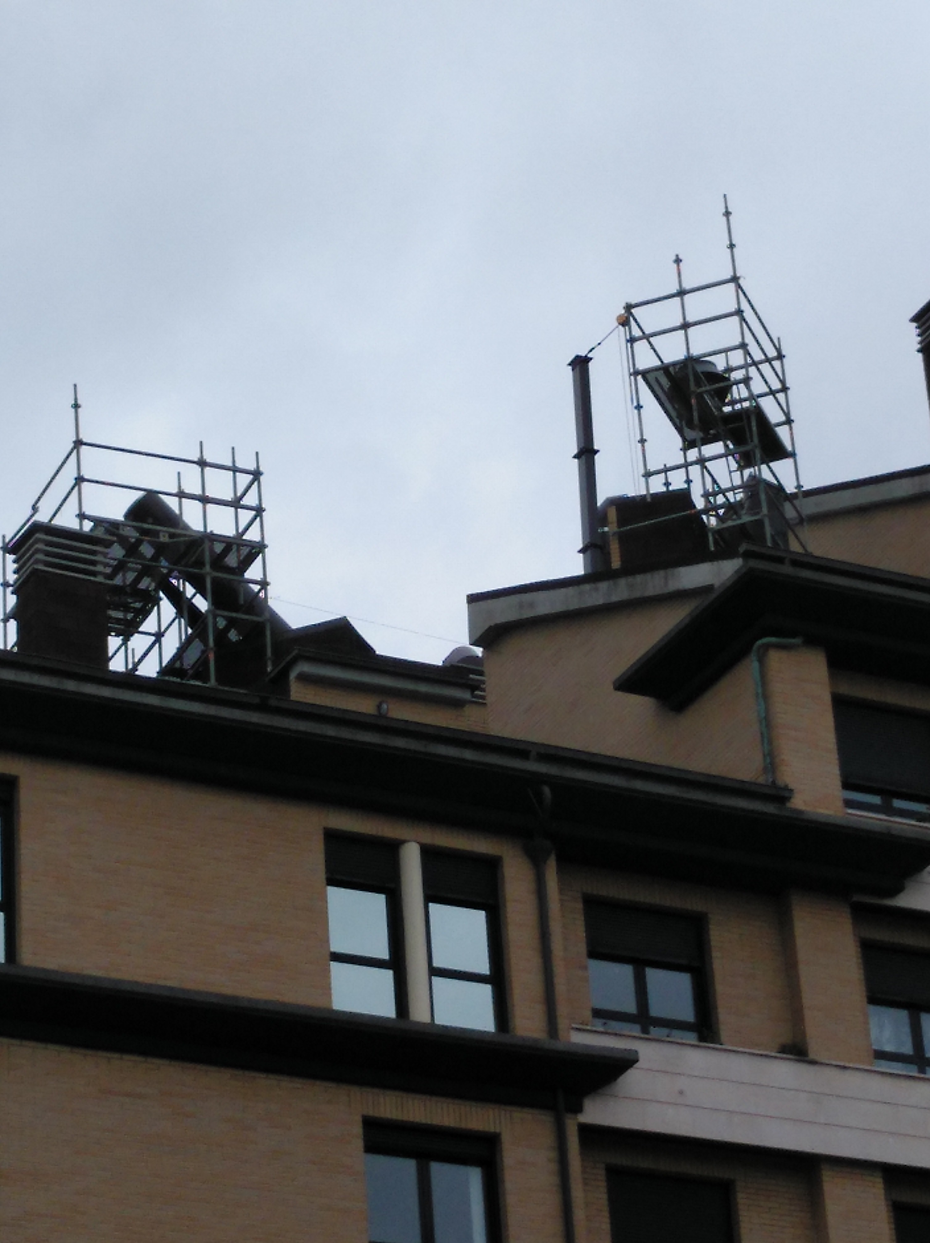 Estructuras de soporte y chimeneas