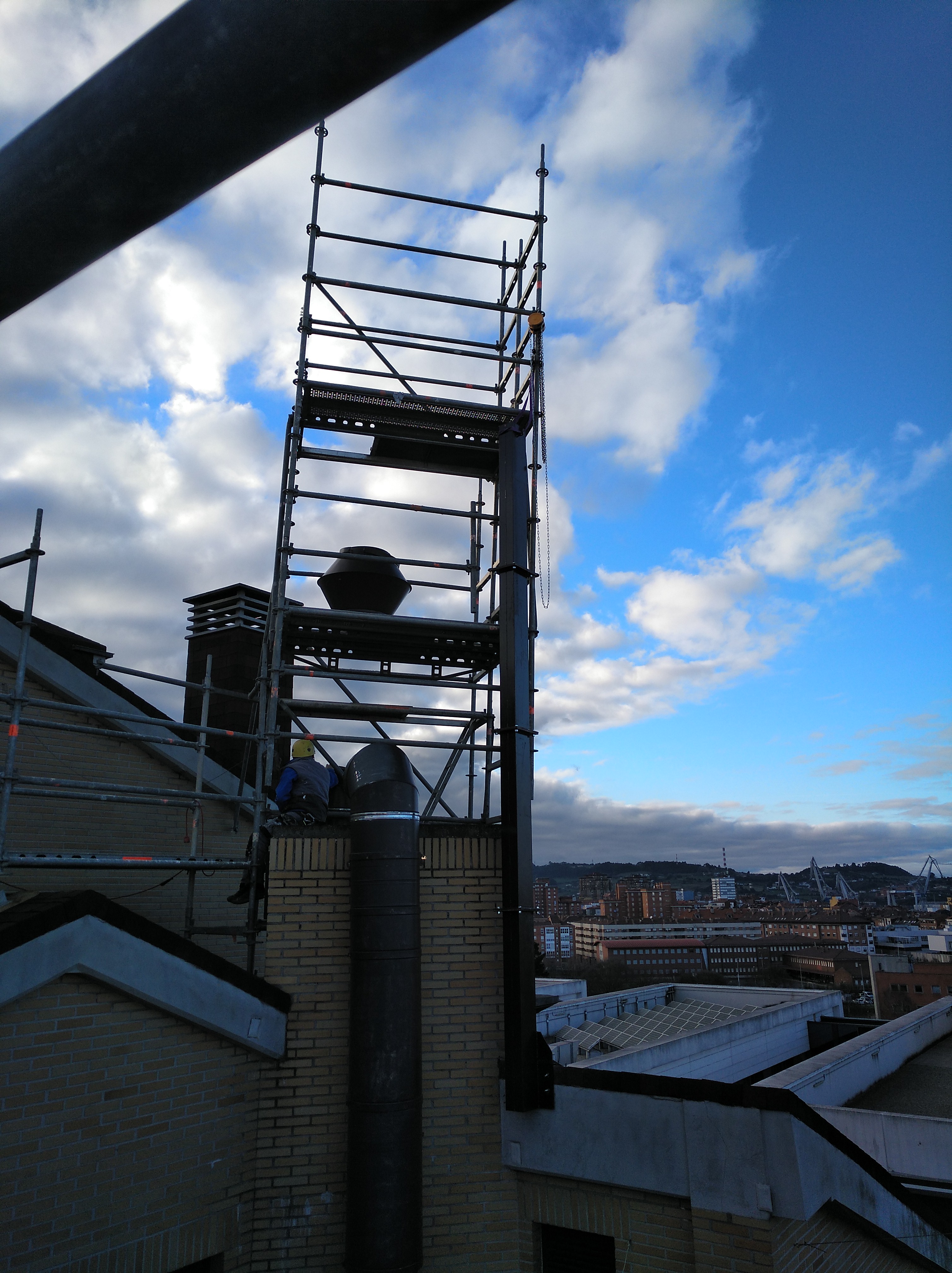 Estructuras de soporte y chimeneas