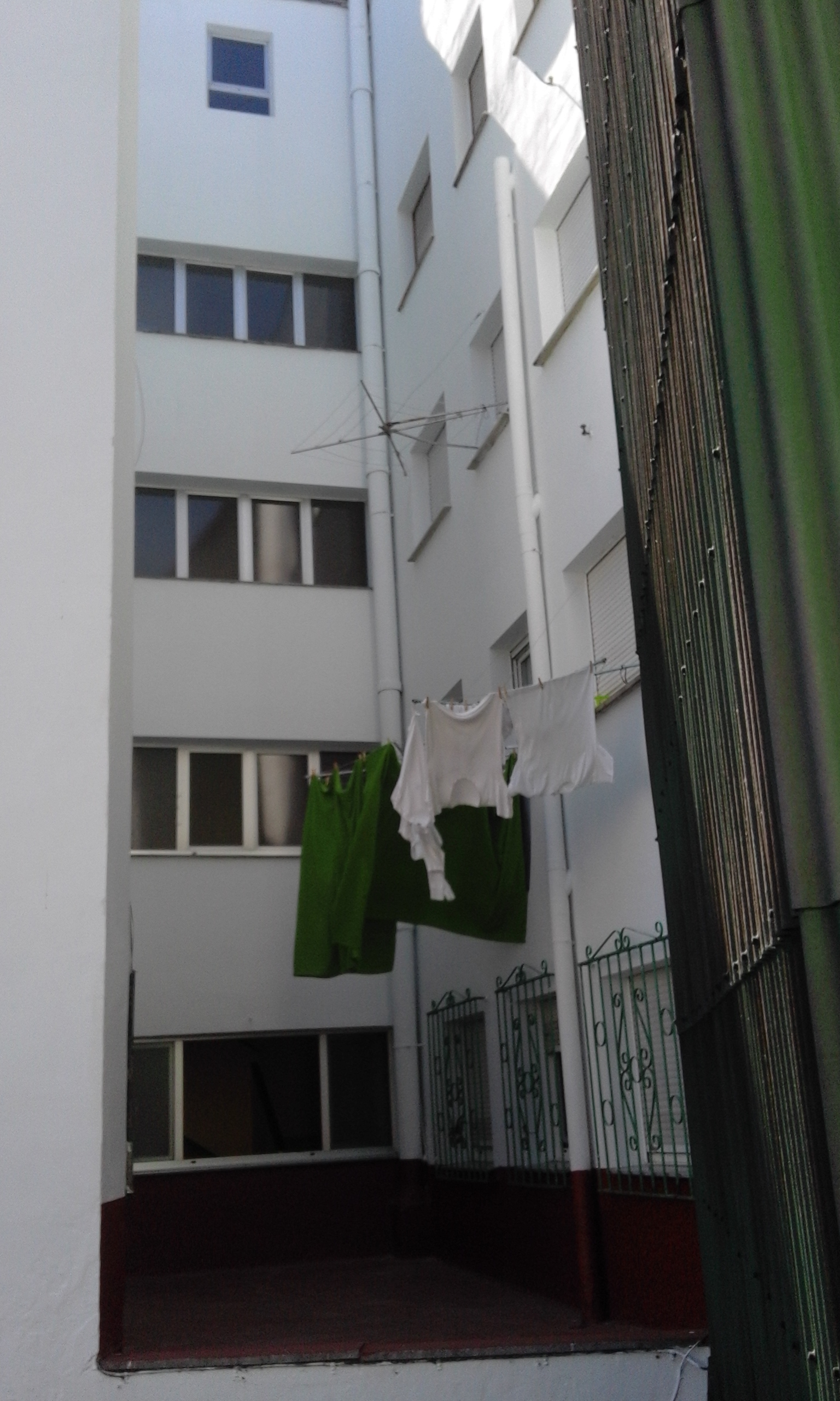 PINTURA DE PATIOS Y MEDIANERAS