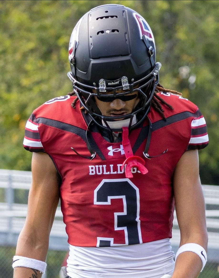 Dean Senior WR #3 Da'Qwon Foster. Photo Courtesy: Harrison Soep
