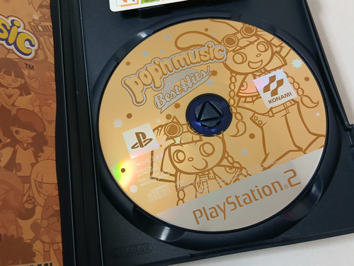 Pop'n Music Best Hits + Bag, CD, Card & Pin Sony PlayStation 2 PS2