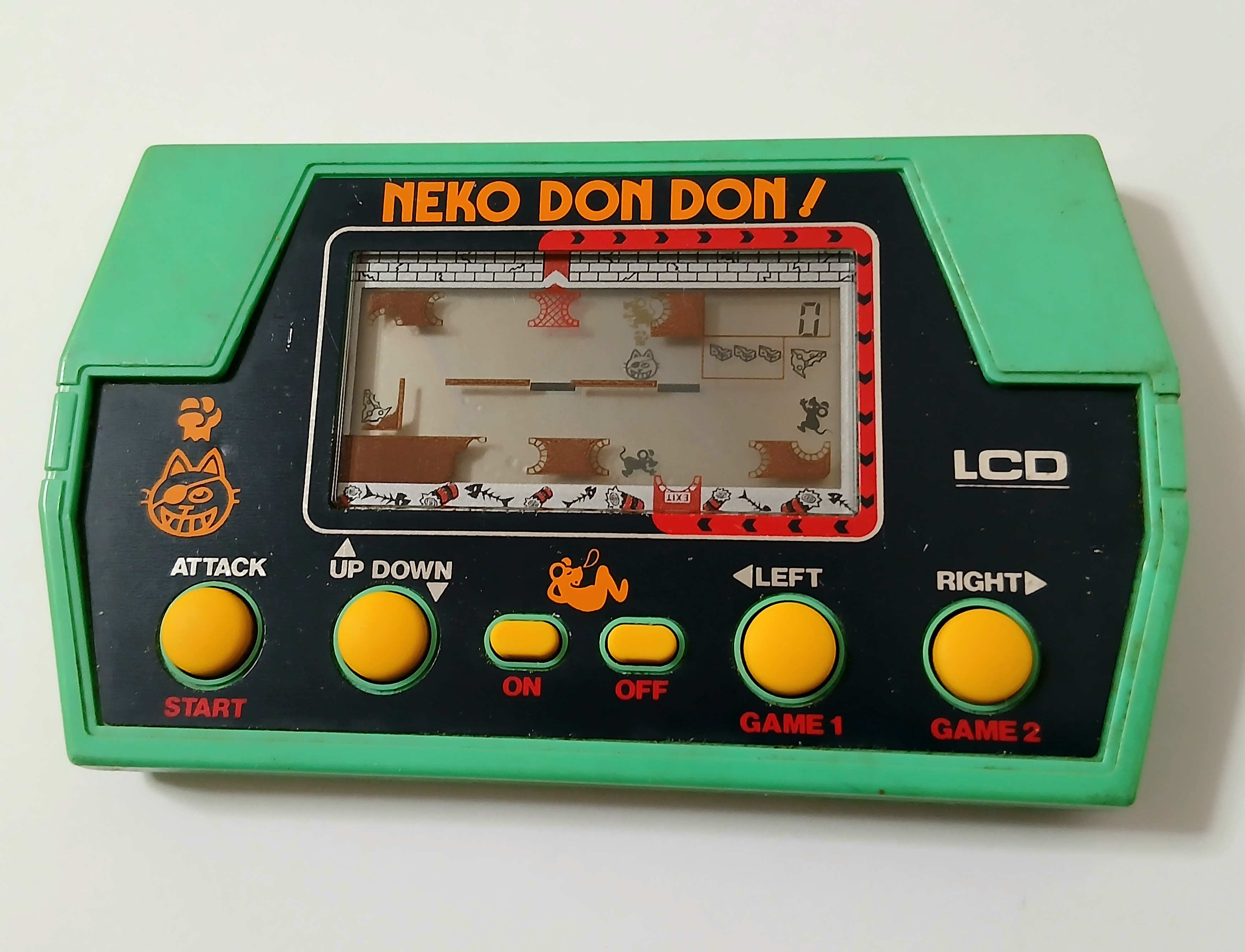 LCD Handheld Game NEKO DON DON! Takatoku Toys 1982 Working Japan
