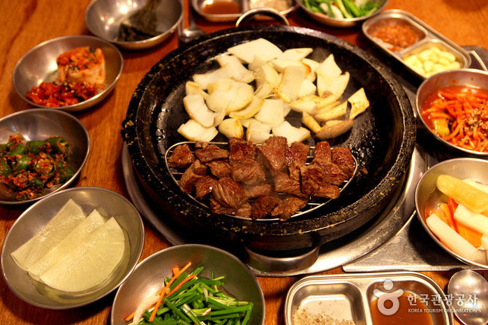Thumbnail: Mt. Geumjeongsan hiking, Beomeosa temple + Korean Sauna experience tour
