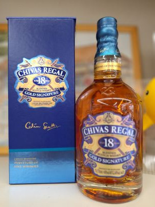 シーバスリーガル 18年 ゴールドシグネチャー 700ml 40%【V4