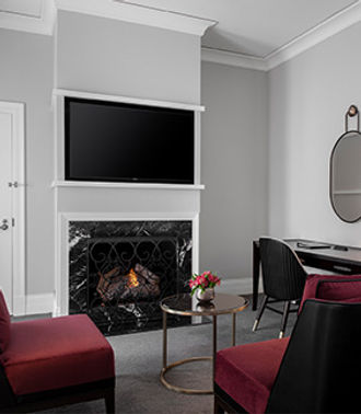 Waldorf Astoria Chicago Deluxe King 2 388x323.jpg