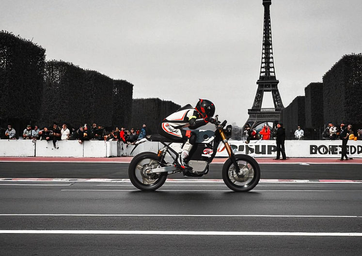 EGERA race in Paris
