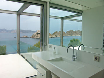 single family home and swimming pool luxury architecture