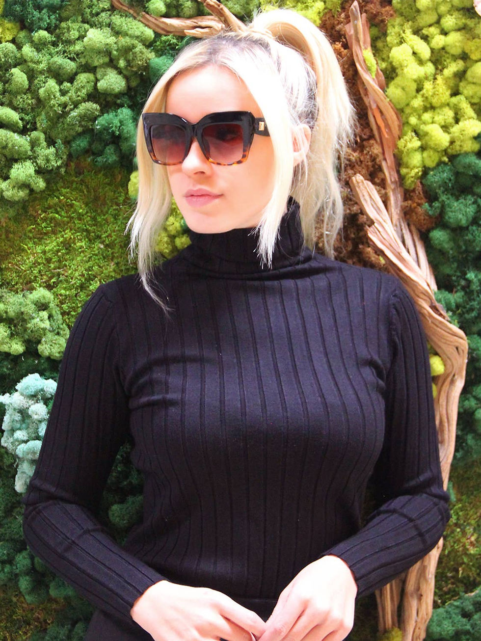 Thumbnail: Flora Oversized Sunglasses 