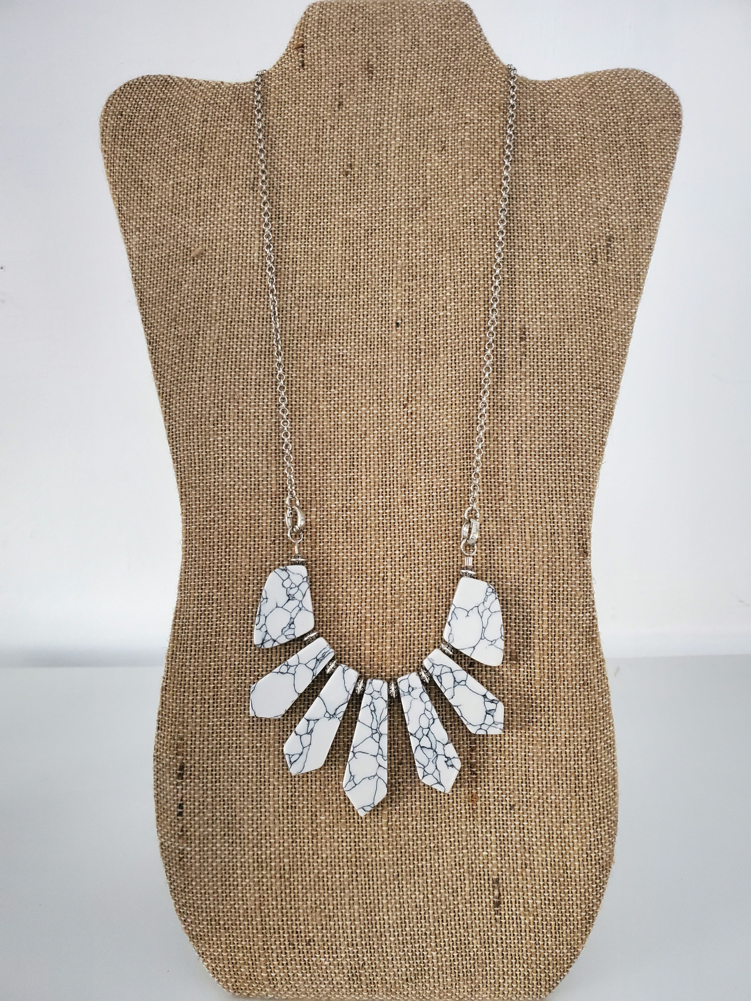 Howlite Necklace 