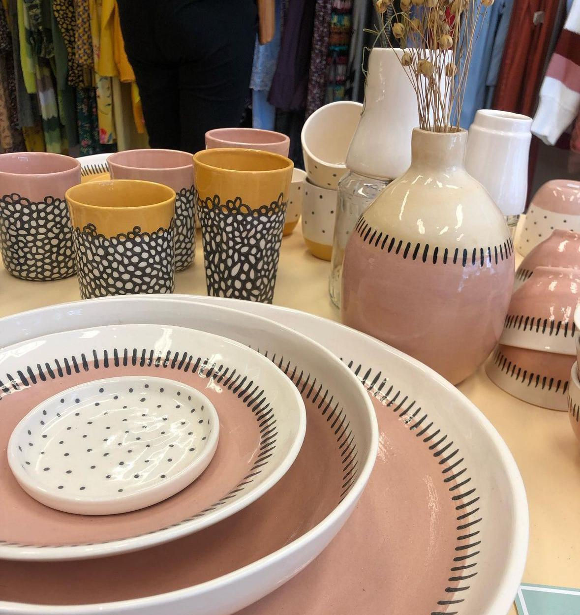 Handgemaakt servies in GAIA conceptstore