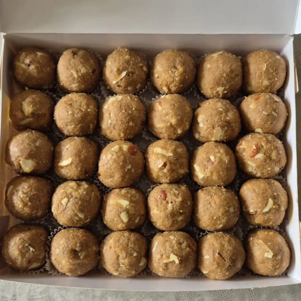Gond/Dink Laddu with Jaggery – Homemade (500 gm)