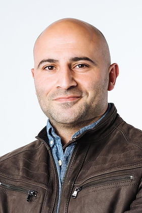 MV5BNGJhYTk4ZDQtMzk2Mi00NzY0LThiMDgtN2U1Mjc4YzkzYWYzXkEyXkFqcGc_._V1_CR194,62,1600,2400_.j