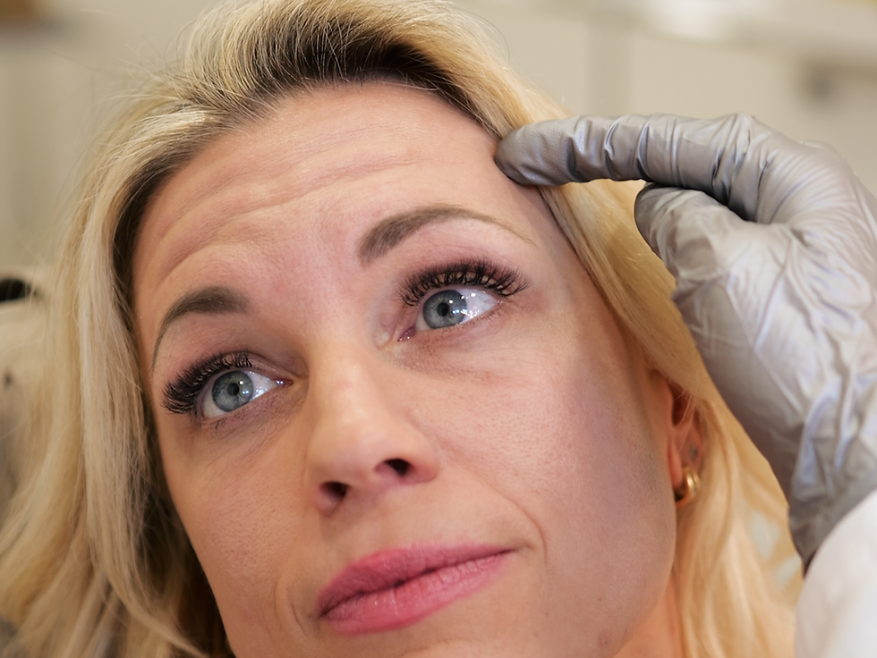 112 - Nicole Fitness.00_00_05_12.Standbild001.png