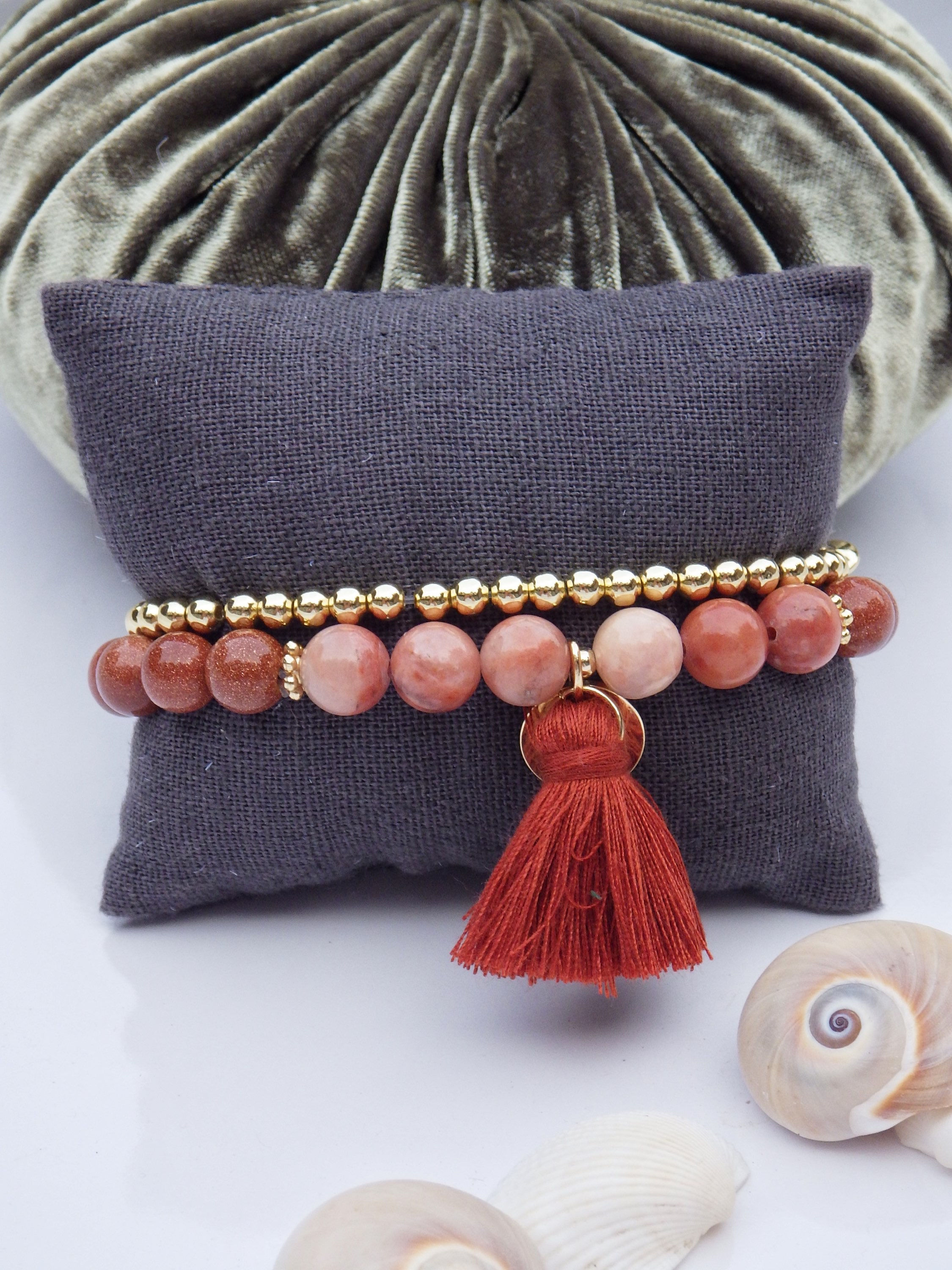 ⭐️ Perlenarmband - Rostrot mit Bommel