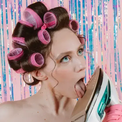 Caroline Quinn: An Alien On My Mind