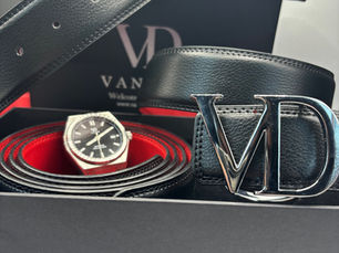 The VAN DAM Leather Belt With VD Buckle