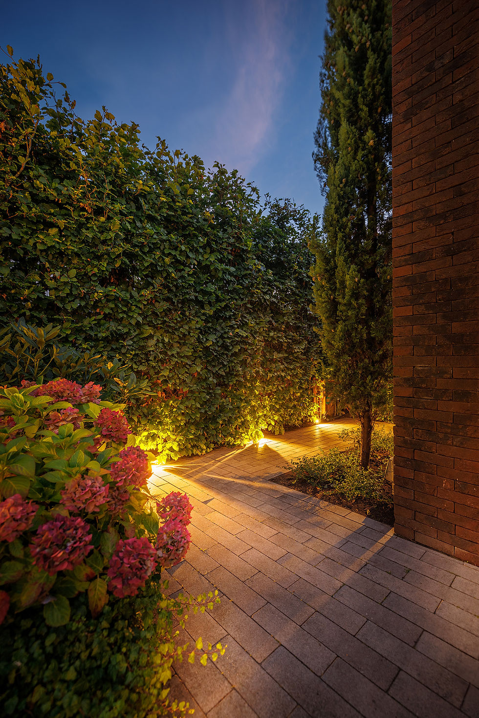 Thumbnail: Gift - The Garden Room & Outdoor Kitchen Lighting