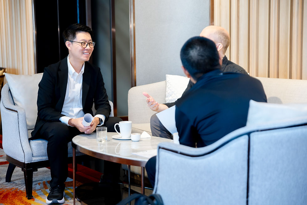 From left to right the judges Dr. Sacarin Bunbanjerdsuk, Dave Gandy, and Dr. Wang Nguitragool.