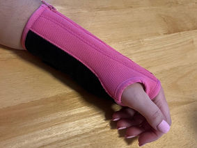 Grace & Able Breathe Wrist Brace