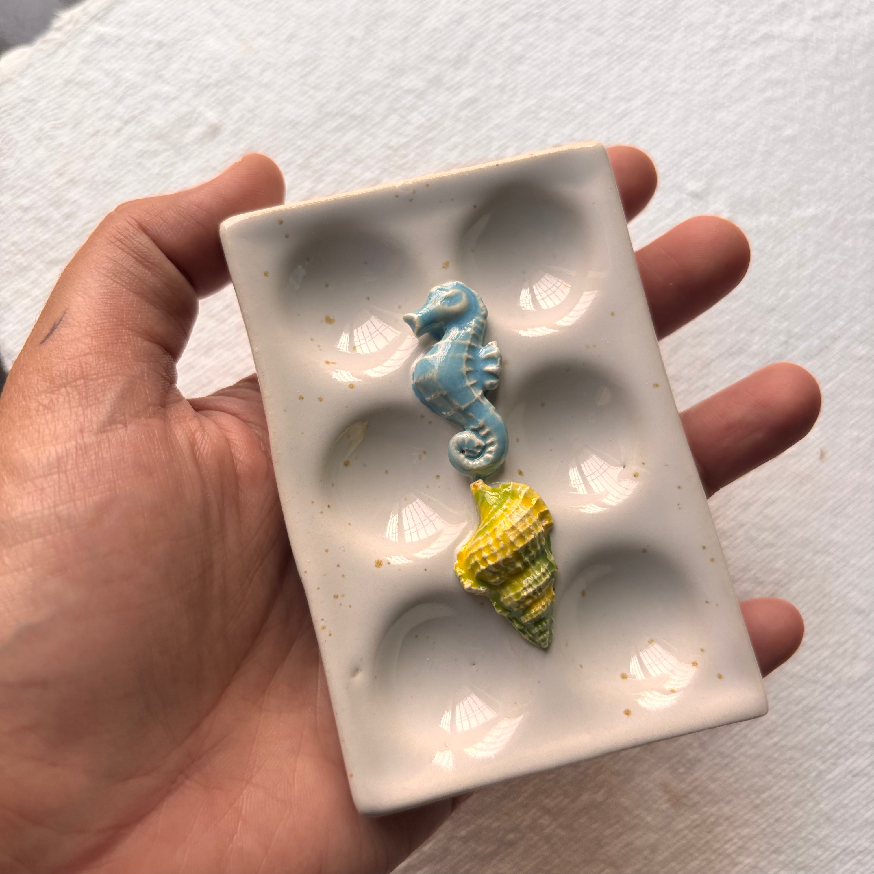 Sea themed 6 wells mini ceramic palette in India
