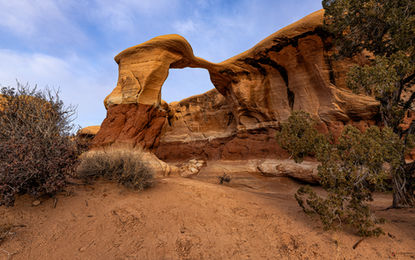 O Metate Arch, o mais famoso arco de Devil's Garden, fotogênico, muito fino e delicado, Grand Staircase–Escalante National Monument, Utah