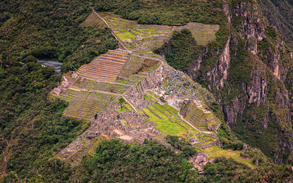 Vista panorâmica de Machu Picchu do topo da Montanha Huayna Picchu (Montaña Waynapicchu), Peru