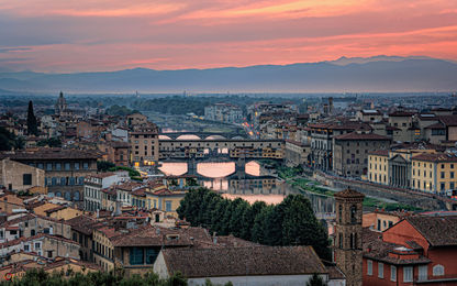 O entardecer em Florença, a capital da Toscana, Itália