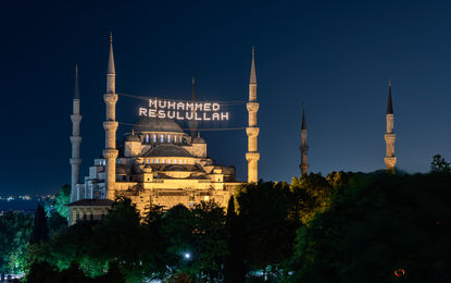 A Mesquita Azul e seus seis minaretes, de 1616, é um dos monumentos islâmicos mais harmoniosos já construídos, Istambul, Turquia