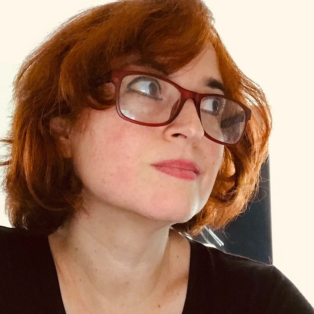 Thais Linhares, escritora, ilustradora e quadrinista