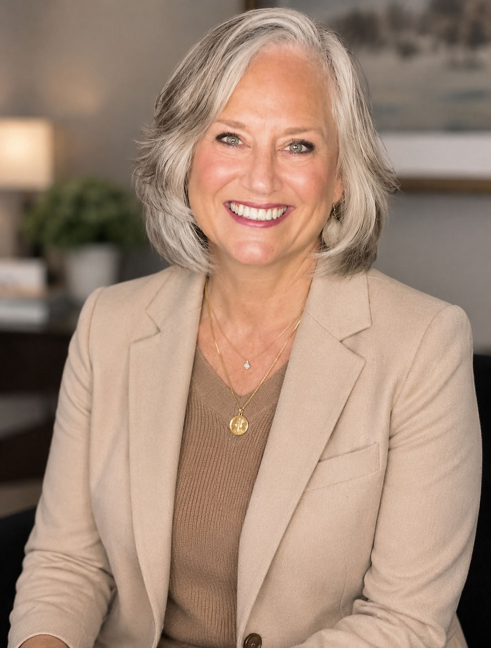 Sandy Headshot 3 (1).jpg