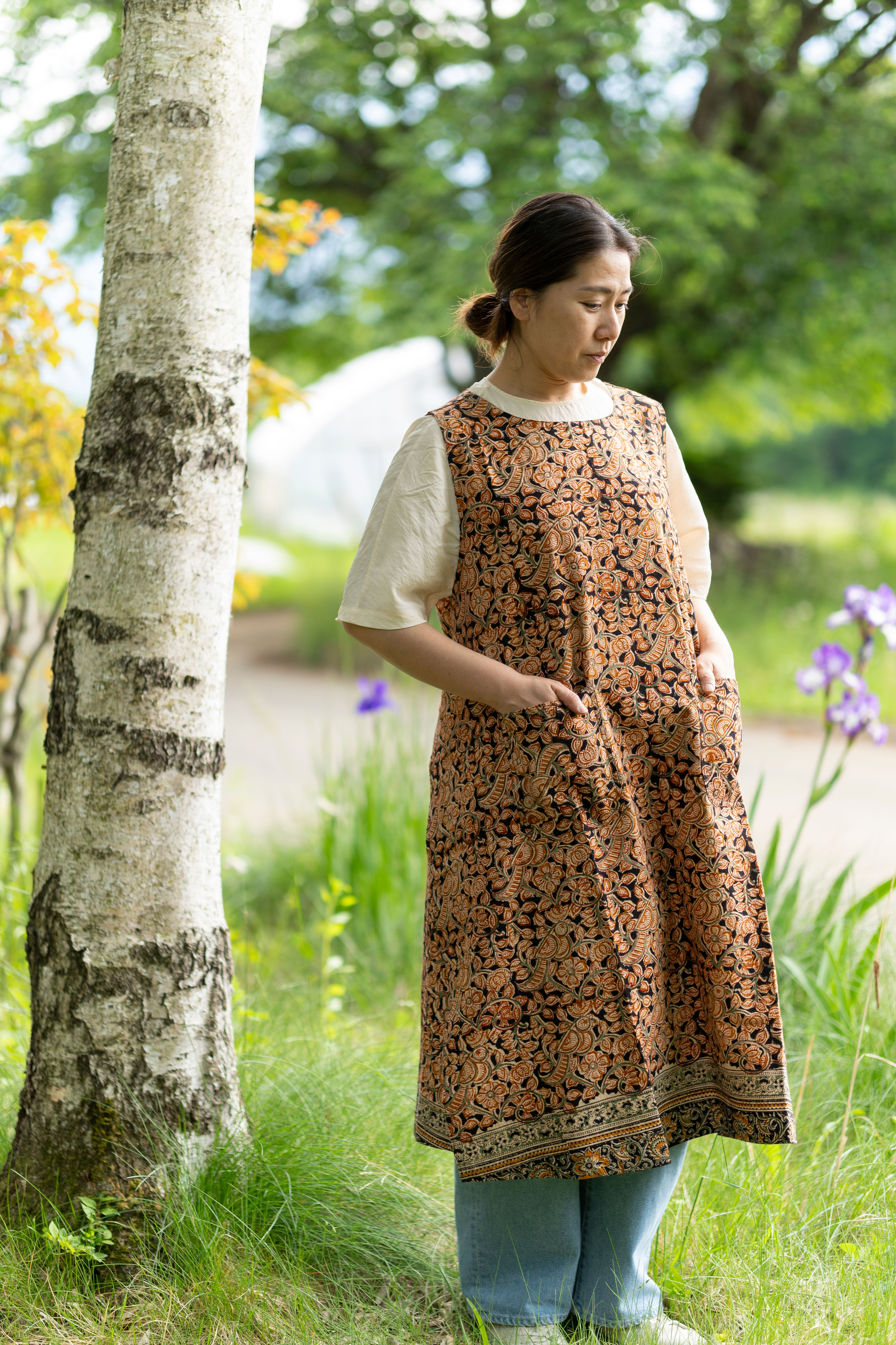 木版染め エプロンドレス Hand block print cotton apron dress