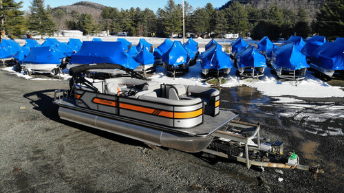 Brand New 2026 Bentley 223 Bolt Tritoon | Caroga Lake Marina