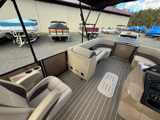 Thumbnail: Bentley Legacy Quad Swingback Tritoon