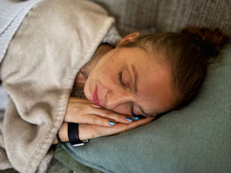 Wenn dein Körper spricht –      Ayurveda & Yoga bei PMS und Unterleibsschmerzen.