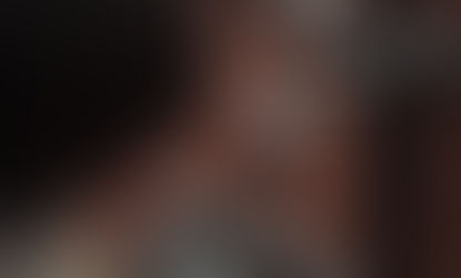 Nieuwe NPO-serie over dystopische maatschappij waarin alle bewoners zijn gechipt: ‘Dit is ziek!’