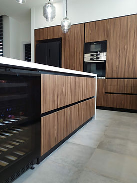 p3 living 6_edited.jpg