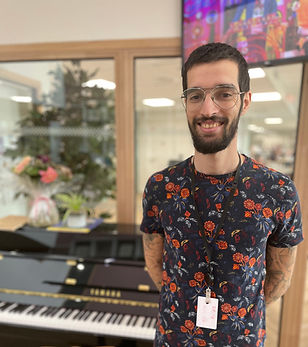 Habib, le responsable animation de la Résidence