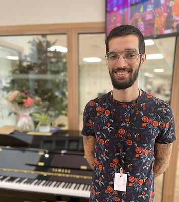 Habib, le responsable animation de la Résidence
