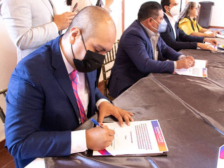 Firma Cortazar convenio con CEAIV para creación de célula de búsqueda municipal