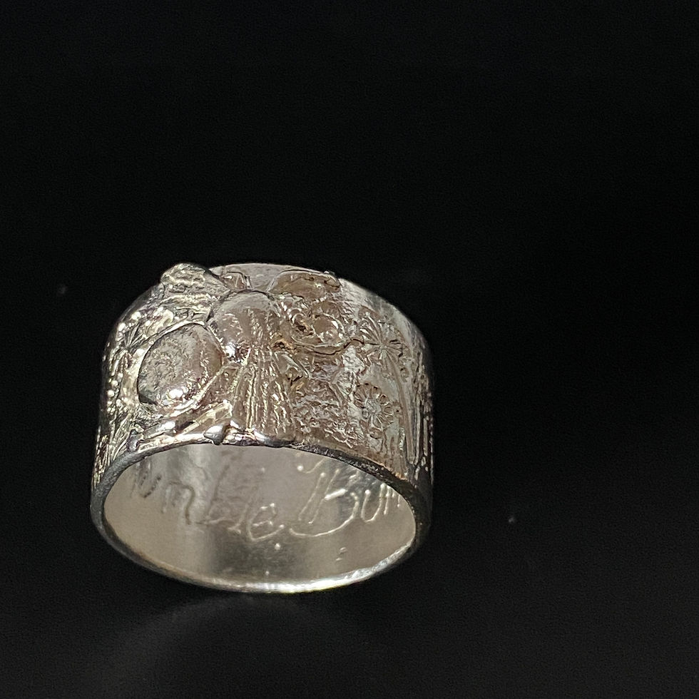 Thumbnail: Humble Bumble Bee Ring © -Solid Sterling Silver Bee Ring