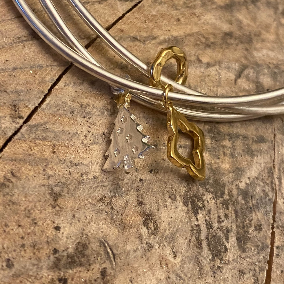 Thumbnail: Xmas Stacking Bangles Set Gold Details