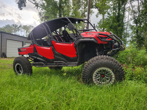 Honda Pioneer 1000 6
