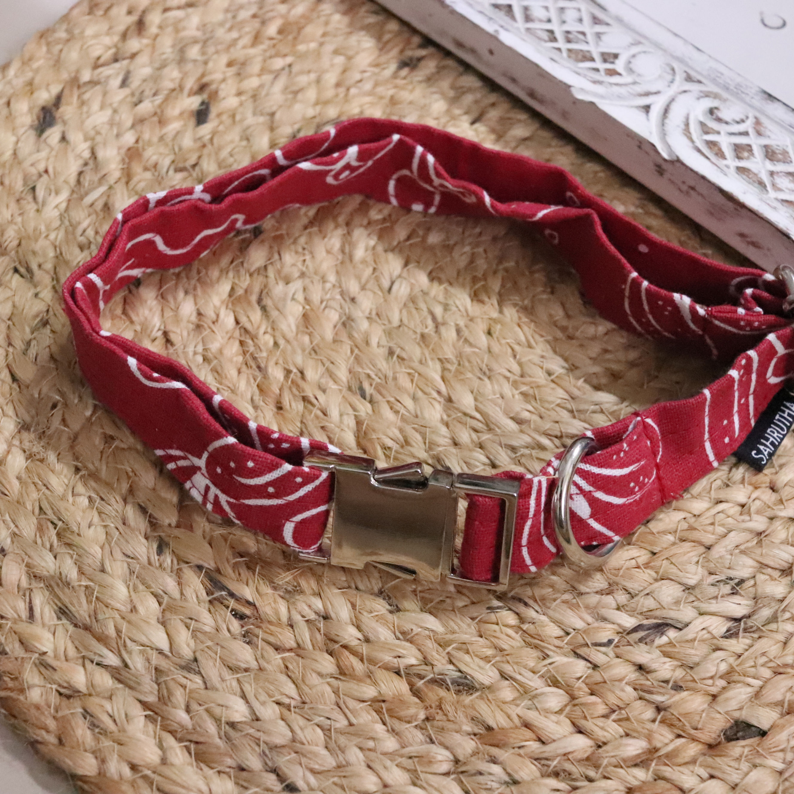 Maroon Wave Dog Collar