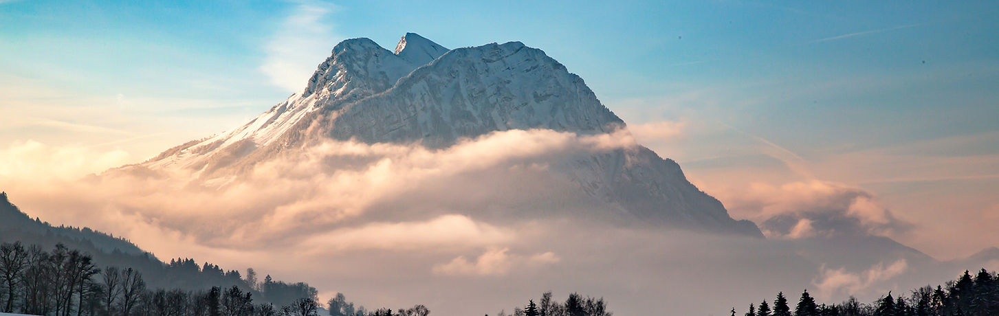 Paysage de montagne enneigé dans les Alpes, série montagne de Christophe Baudot