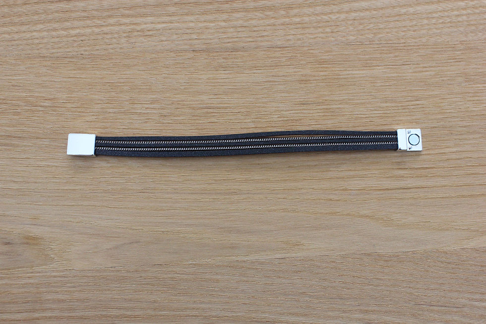Thumbnail: Petite Leather Strand Bracelet: Black