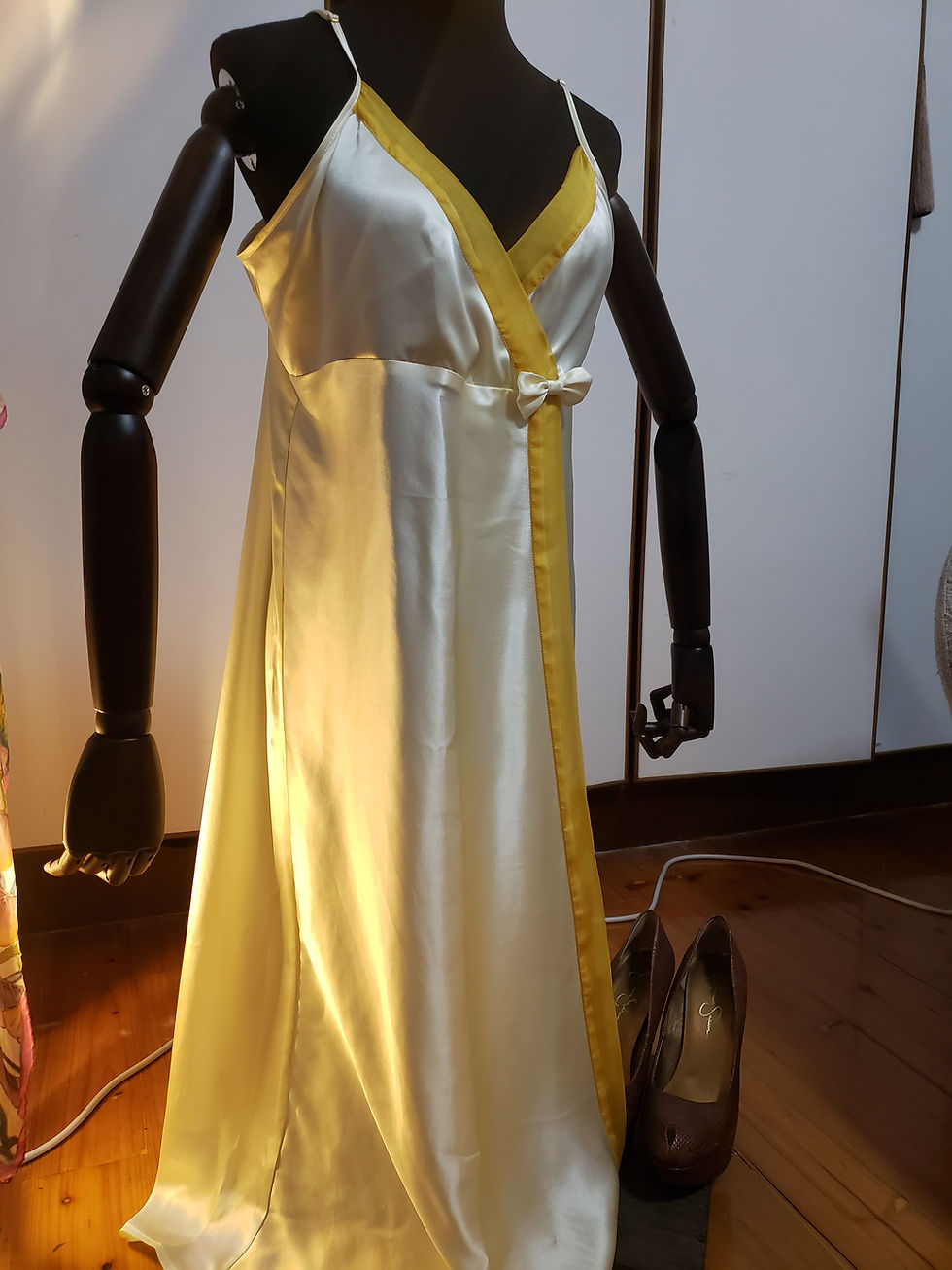 Miniaturbild: Silk Nightgown - Spring Yellow - Satin