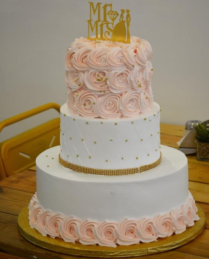 7kg Engagement Cake (without topper)